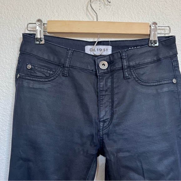 DL1961- Margaux Instasculpt Ankle Skinny in Divingbell- 26 - Picture 7 of 13